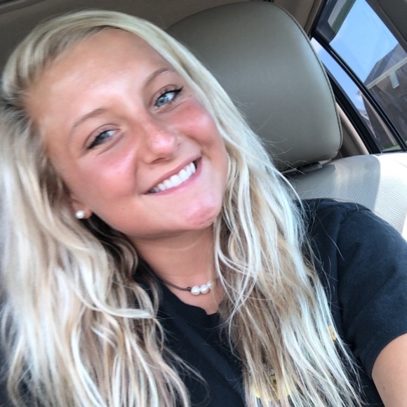 Meet your Posher, Alex - Picture 1 of 1